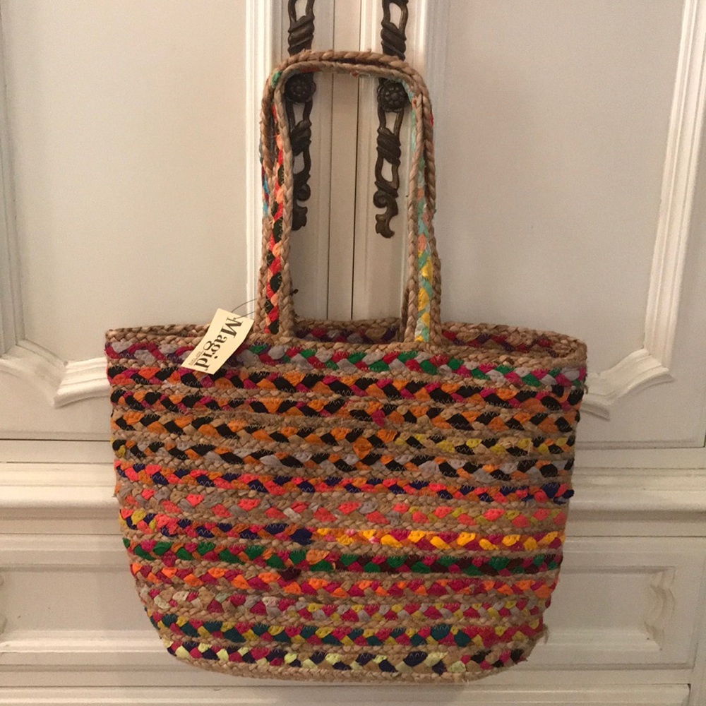 Woven handbag 🌈